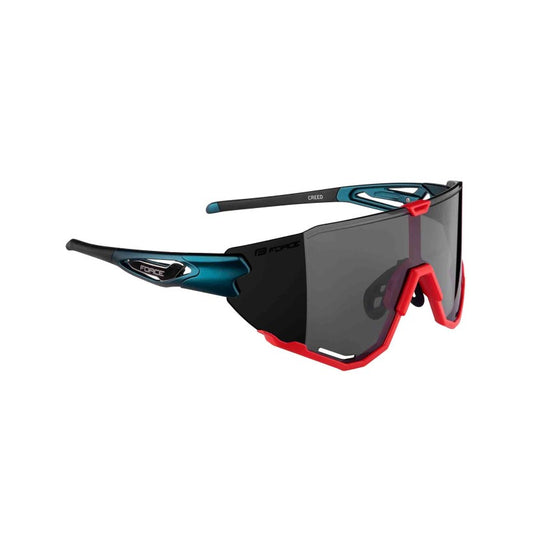 Montura grilamida o grimalid, más resistente y flexible (TR90)
• Antivaho + Hidrofóbico: Repele el agua evitando la condensación, la suciedad y antirayadura
• Lentes de policarbonato
• Posibilidad insertar clip óptico, (OPCIONAL)