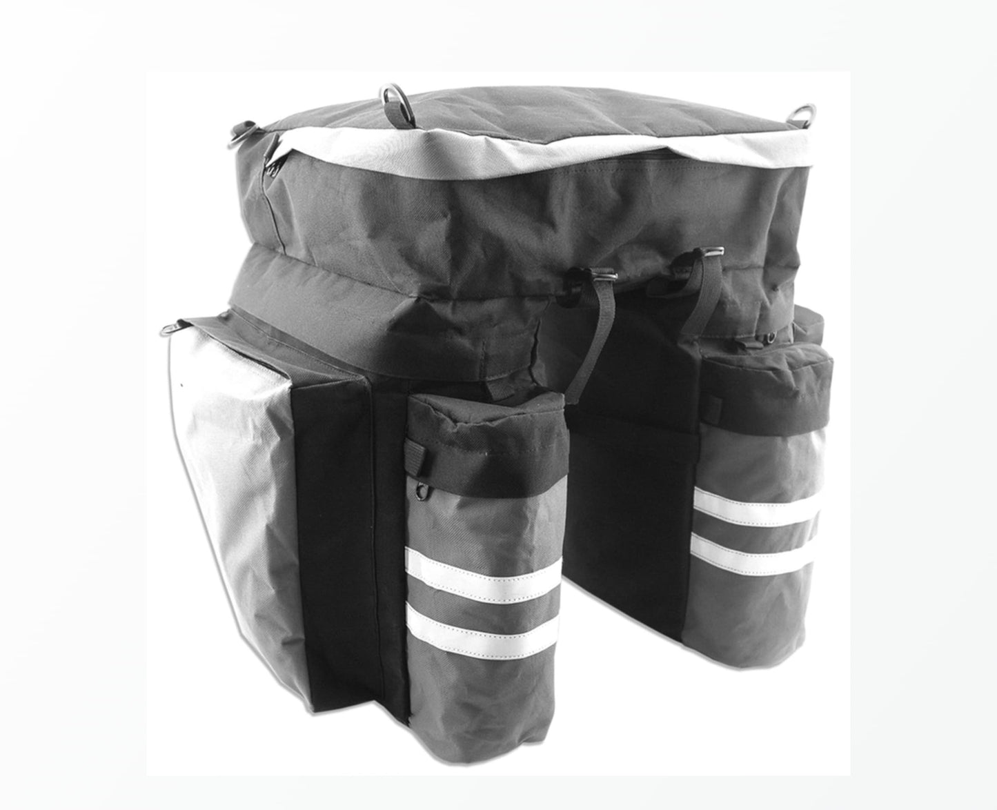 Capacidad Aprox: 50L Medidas totales: H:44cm, A:50cm, F:33cm / Peso: 1Kg. Sujeción al portabultos trasero. Fabricada en cordura con costuras de alta resistencia. • 3 Compartimentos totalmente independientes. • 7 bolsillos con cremallera. • 2 bolsillos portabidones con cremallera y bandas reflectantes. • 4 anillas en las esquinas para enganchar mosquetones, pulpos, redes... • Fácil accesibilidad a las esquinas. • Impermeabilidad a la lluvia. El problema del espacio está resuelto, aquella larga ruta que siemp