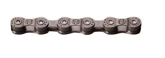 La cadena es compatible con la mayoría de las transmisiones de bicicleta de 9 velocidades. Su tamaño estándar de 1/2x11/128 facilita la instalación y garantiza una cooperación sin problemas con otros componentes.