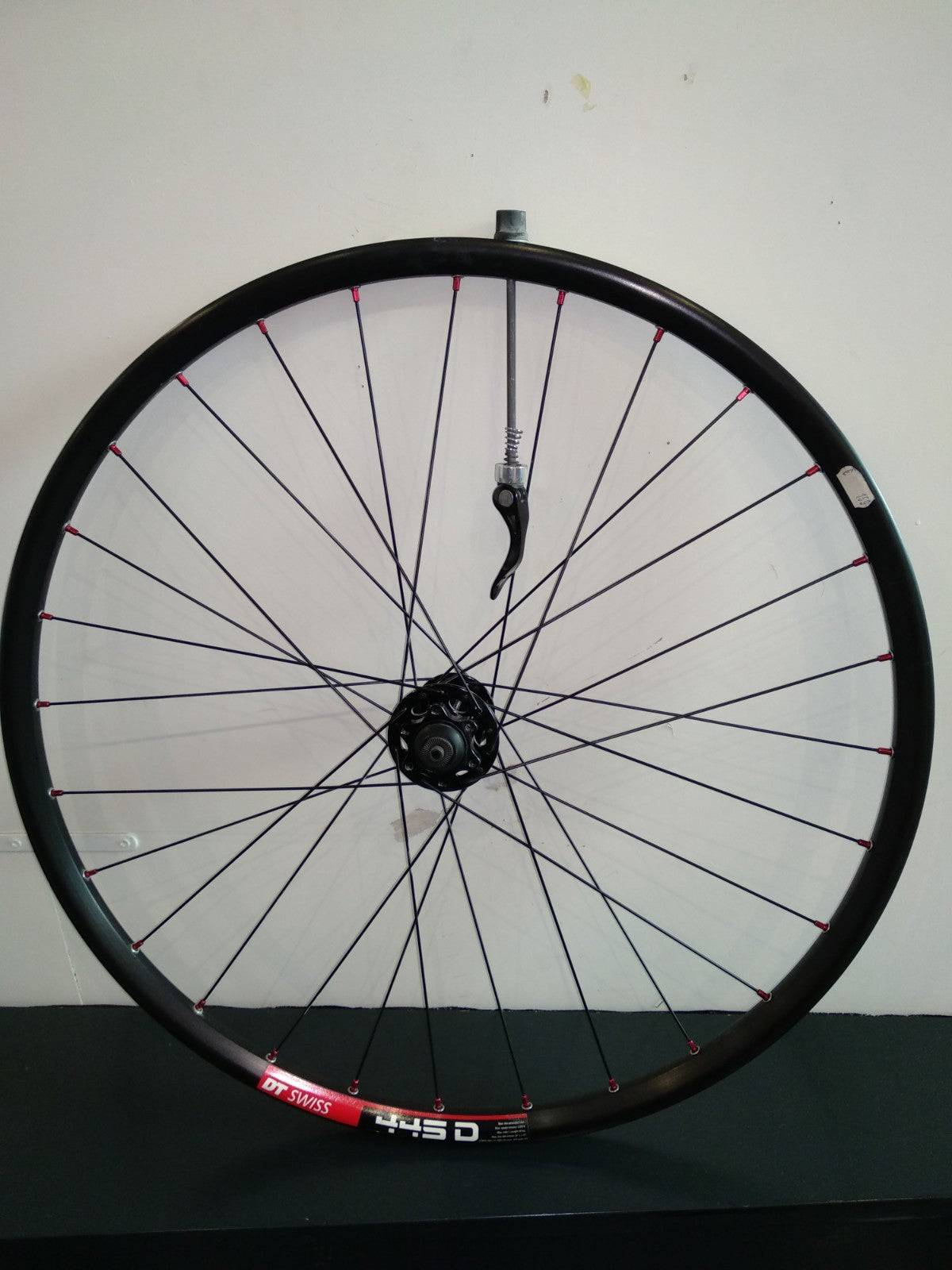 RUEDA DELANTERA DT SWISS 445D 26" DISCO