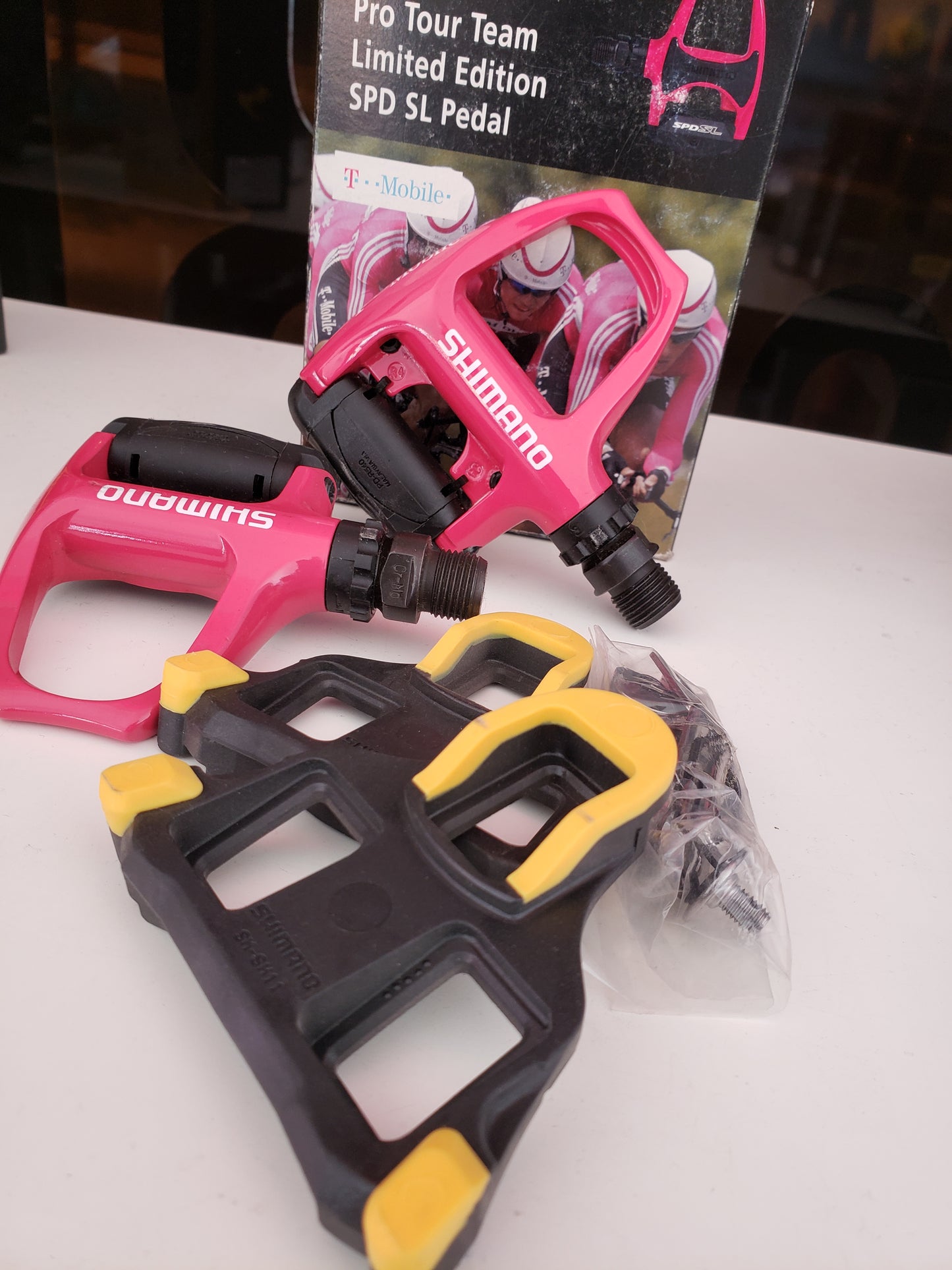 PEDALES SHIMANO TELECOM ROSA ED.LIMITADA