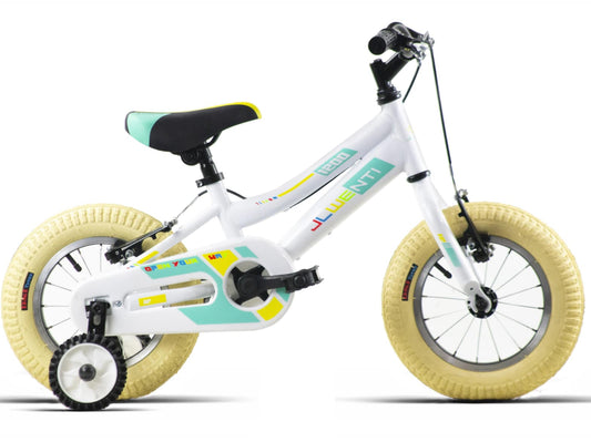 Las bicicletas de 12 pulgadas (12") para niños son ideales como primera bici con pedales para pequeños de entre 2 y 4 años, dependiendo de su altura y habilidades. Están diseñadas para facilitar el aprendizaje y brindar seguridad en los primeros pasos del ciclismo.
