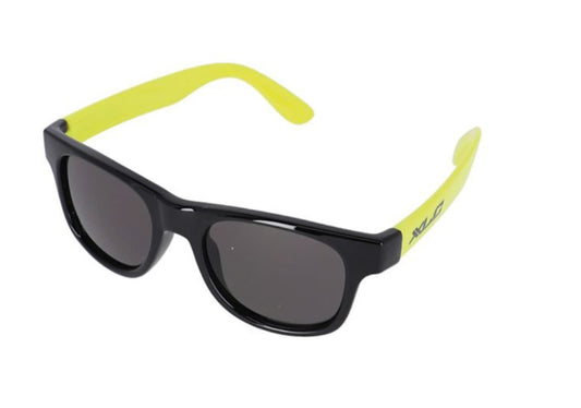 Gafas de estilo deportivo para niños, monturas disponibles en varios colores de moda
Marco de plástico elegante y atemporal.
Incluido Caja resistente y bolsa de microfibra que también se puede utilizar como paño de limpieza