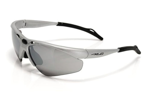Las gafas XLC Tahiti están diseñadas principalmente para actividades al aire libre, como el ciclismo, y ofrecen una combinación de protección y confort. Cuenta con dos pares de lentes de recambio: claras y amarillas 
