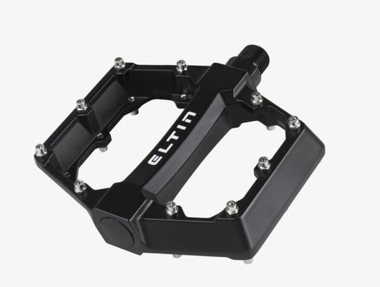 Contiene: - Grips de recambio - Llave allen Material: - Cuerpo de aluminio fundido - Eje en Cr-Mo tratamiento térmico Características: - Grips ajustables - Eje con rodamientos de bolas Peso: 425g/par Medidas: 115 x 108 mm.