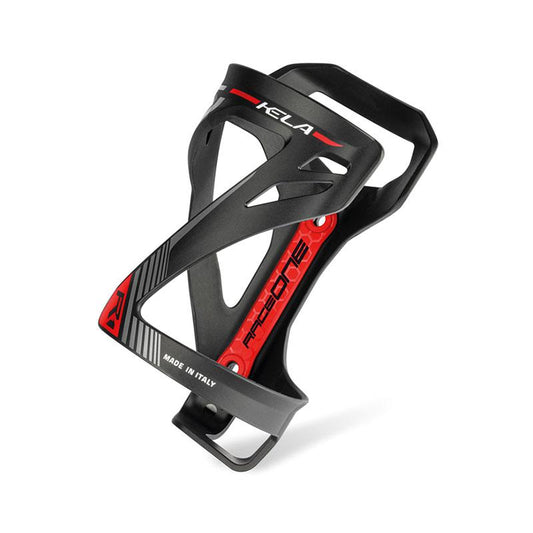 CARACTERISTICAS
Diseño innovador para el nuevo portadidon KELA.
El primer portabidon RACEONE® de salida lateral.
Fabricado en tecnopolimero reforzado.
Color: Negro - Gris
